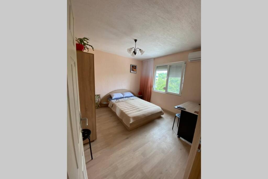 Sunny Apartment By The River Sandanski Exteriör bild
